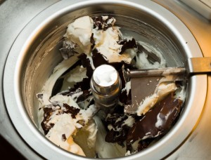 Dry ice cream preparation